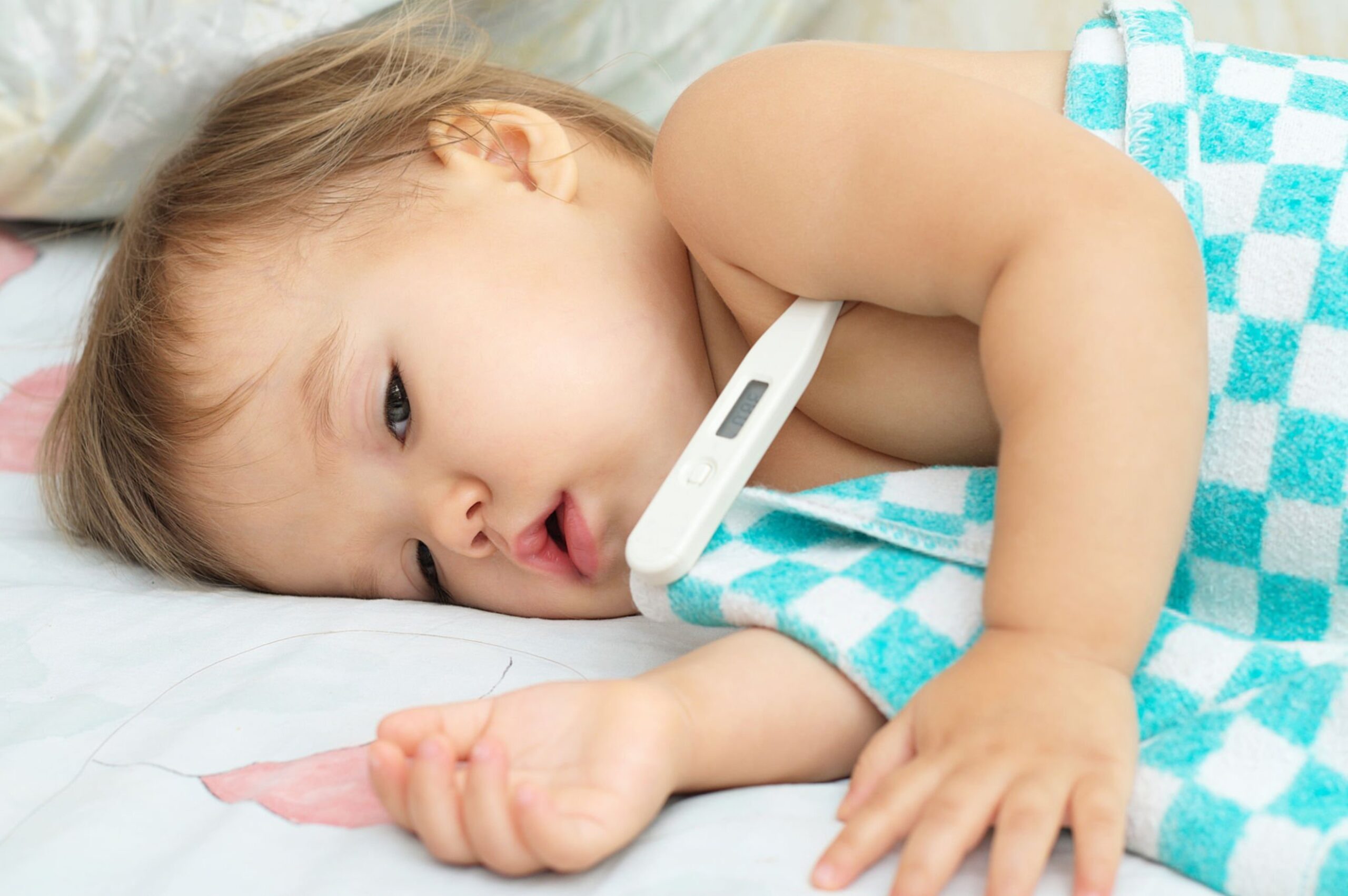 تب ناشی از اسهال و کم آبی بدن در کودکان خطرناک است